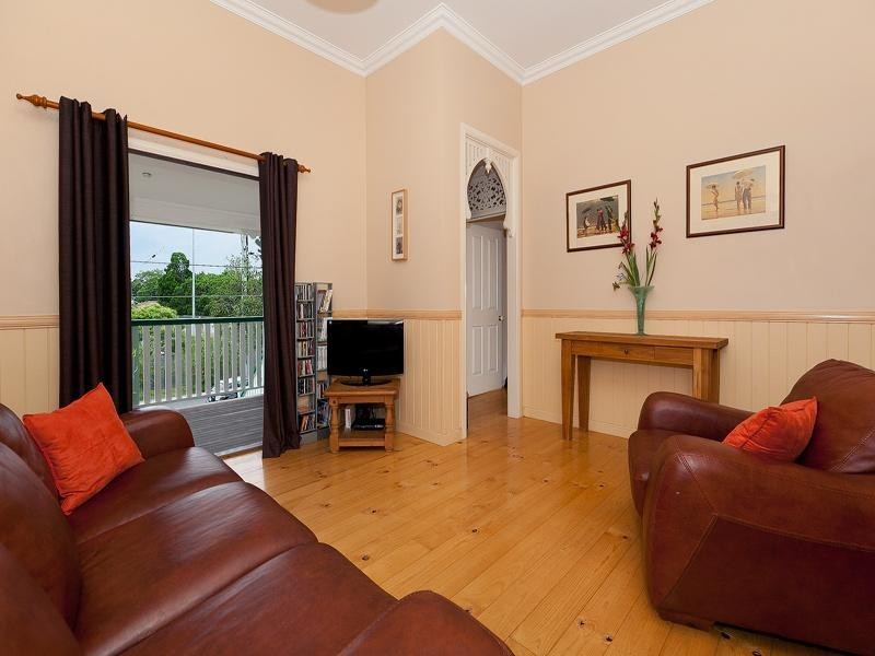 17 Lockwood Street, Sherwood QLD 4075