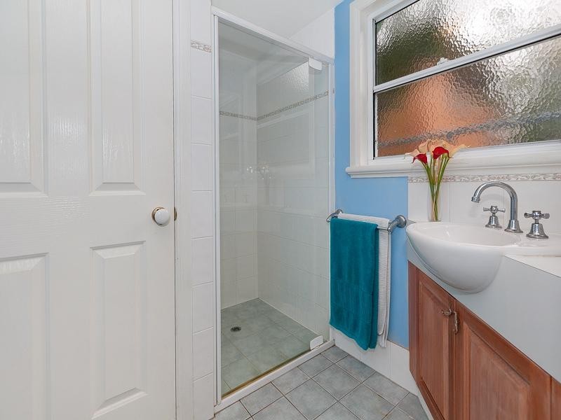 17 Lockwood Street, Sherwood QLD 4075