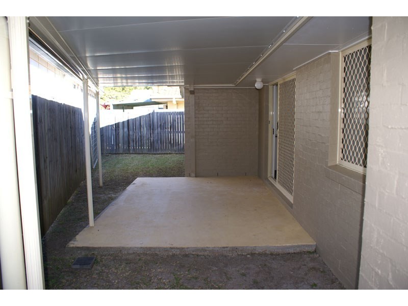 30 Vivian Street, Tennyson QLD 4105