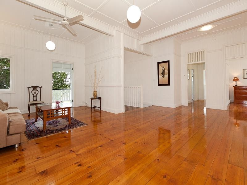 208 Cliveden Avenue, Corinda QLD 4075