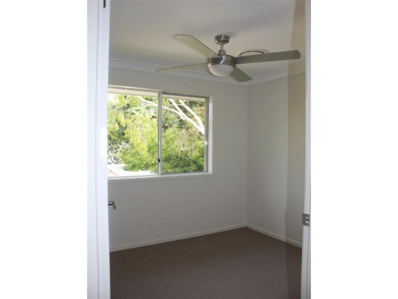 43 Camelot Street, Tennyson QLD 4105