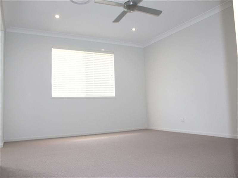 43 Camelot Street, Tennyson QLD 4105