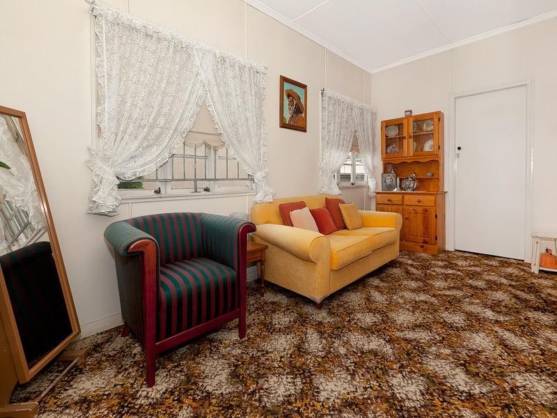 212 Oxley Road, Graceville QLD 4075