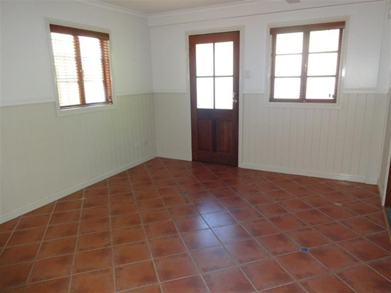 12 Central Avenue, Sherwood QLD 4075