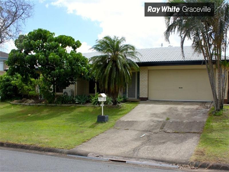 24 Deniven Street, Corinda QLD 4075