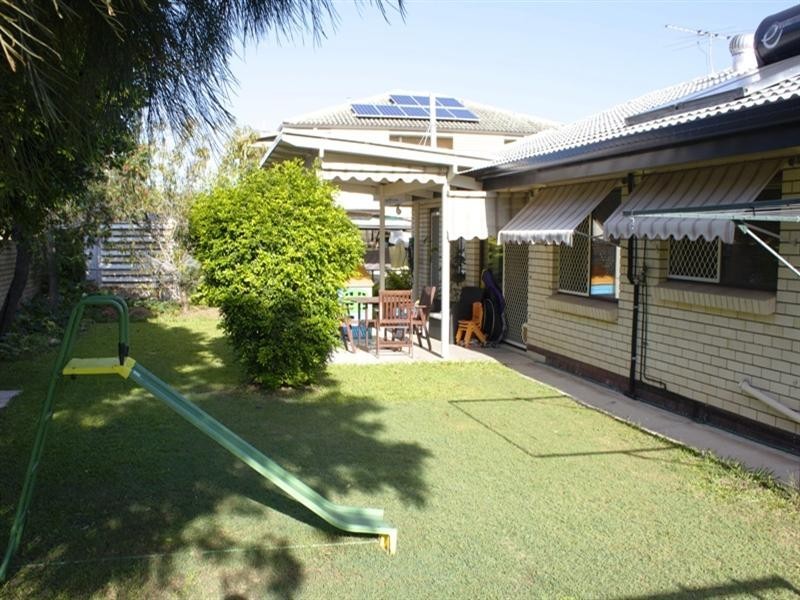 24 Deniven Street, Corinda QLD 4075