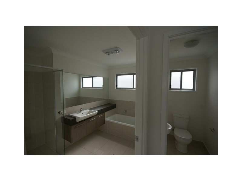 195 Strong Avenue, Graceville QLD 4075