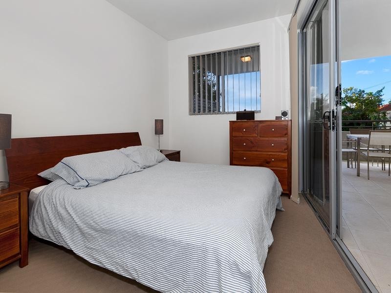 4/11 Stamford Street, Yeerongpilly QLD 4105