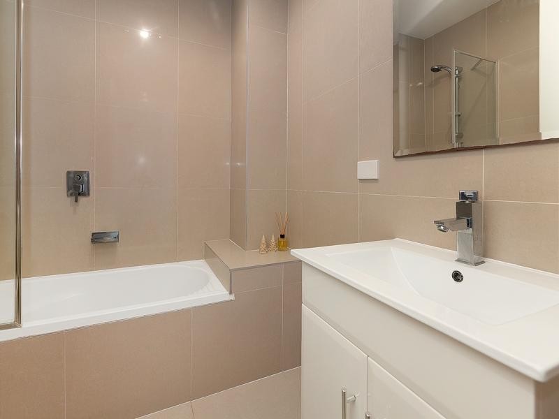 4/11 Stamford Street, Yeerongpilly QLD 4105