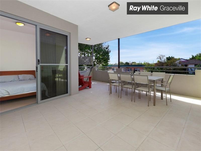 4/11 Stamford Street, Yeerongpilly QLD 4105