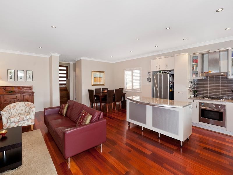 161 Strong Avenue, Graceville QLD 4075