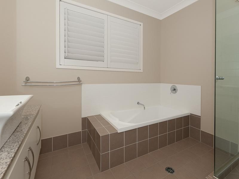 161 Strong Avenue, Graceville QLD 4075