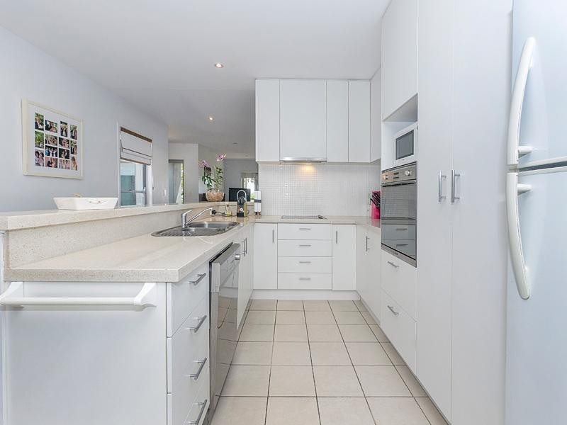 2/84 Quarry Road, Sherwood QLD 4075