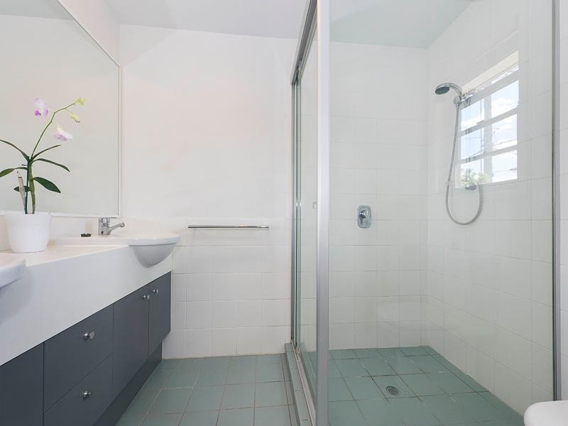 2/84 Quarry Road, Sherwood QLD 4075