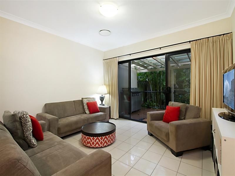 3/35 Depper Street, St Lucia QLD 4067