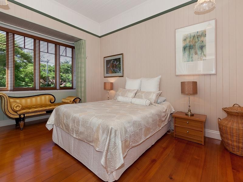 61 Victoria Avenue, Chelmer QLD 4068