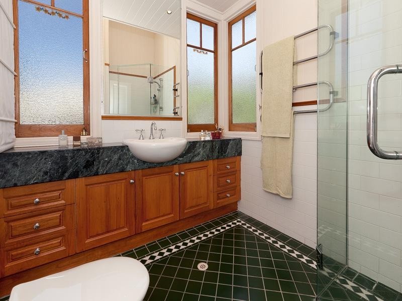 61 Victoria Avenue, Chelmer QLD 4068