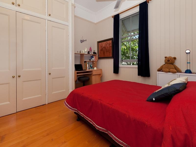 61 Victoria Avenue, Chelmer QLD 4068