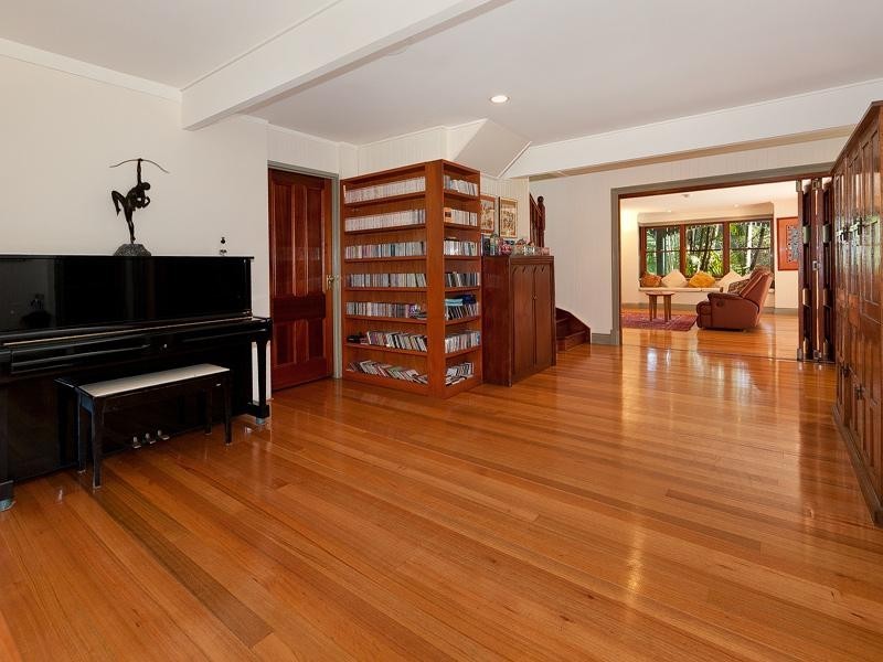 61 Victoria Avenue, Chelmer QLD 4068