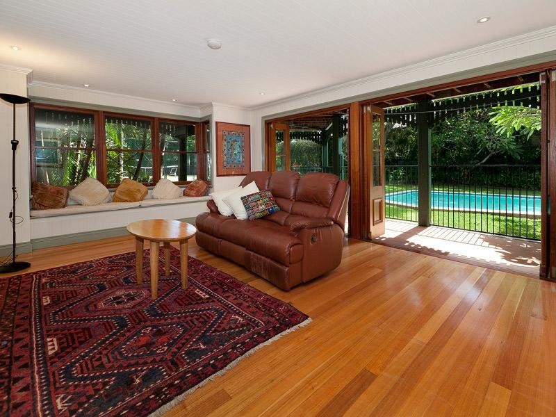 61 Victoria Avenue, Chelmer QLD 4068