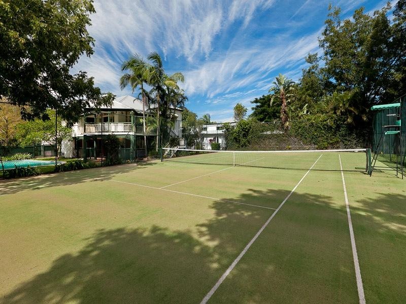 61 Victoria Avenue, Chelmer QLD 4068