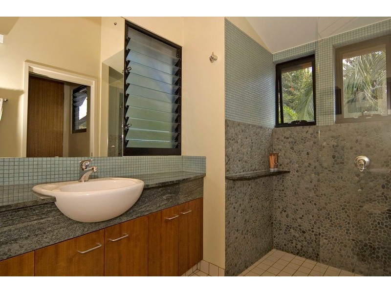 79 Clara Street, Corinda QLD 4075