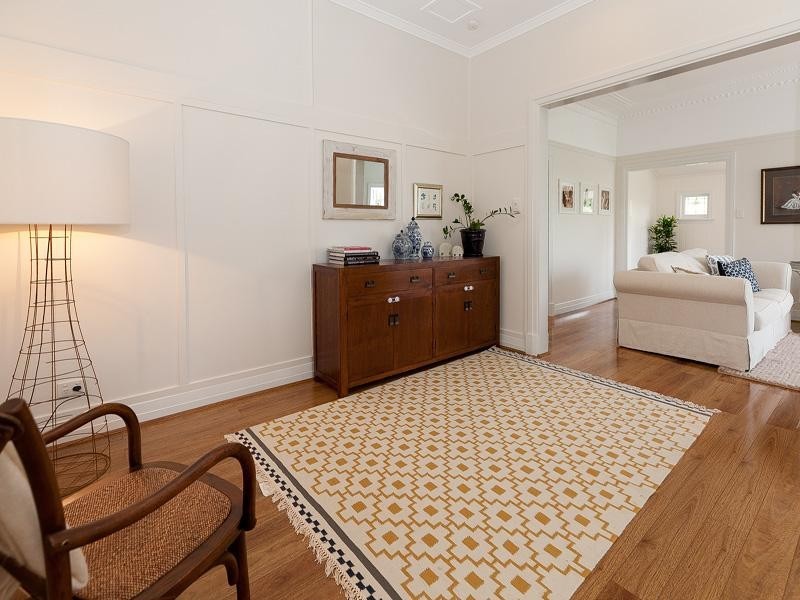 138 Russell Terrace, Indooroopilly QLD 4068