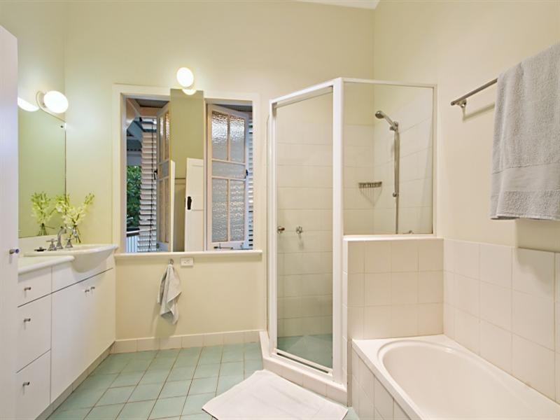 13 Dewar Terrace, Sherwood QLD 4075