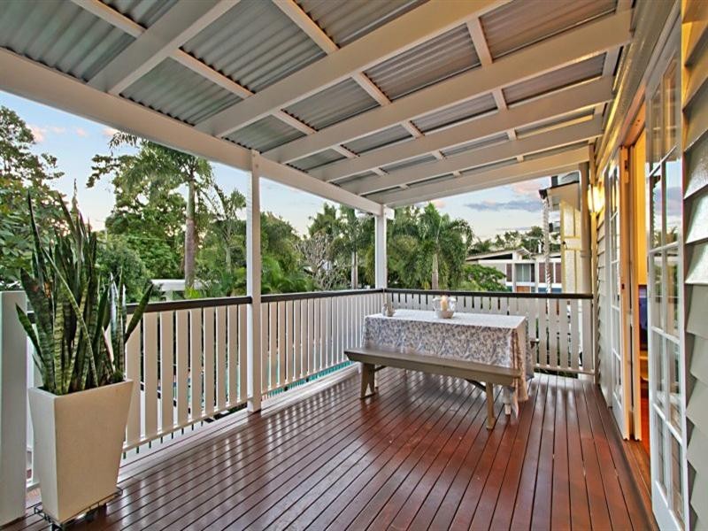 13 Dewar Terrace, Sherwood QLD 4075