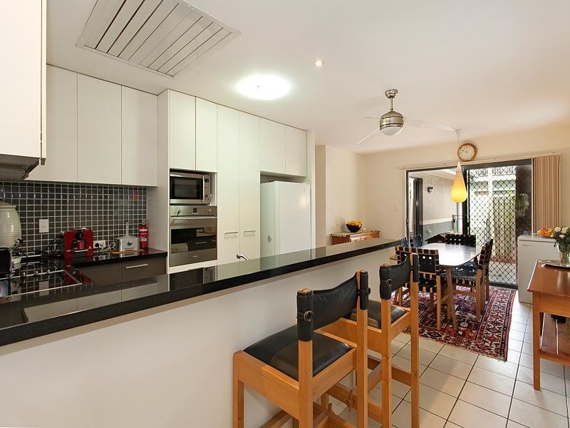 1/84 Quarry Road, Sherwood QLD 4075