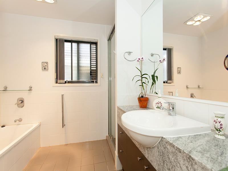 1/84 Quarry Road, Sherwood QLD 4075