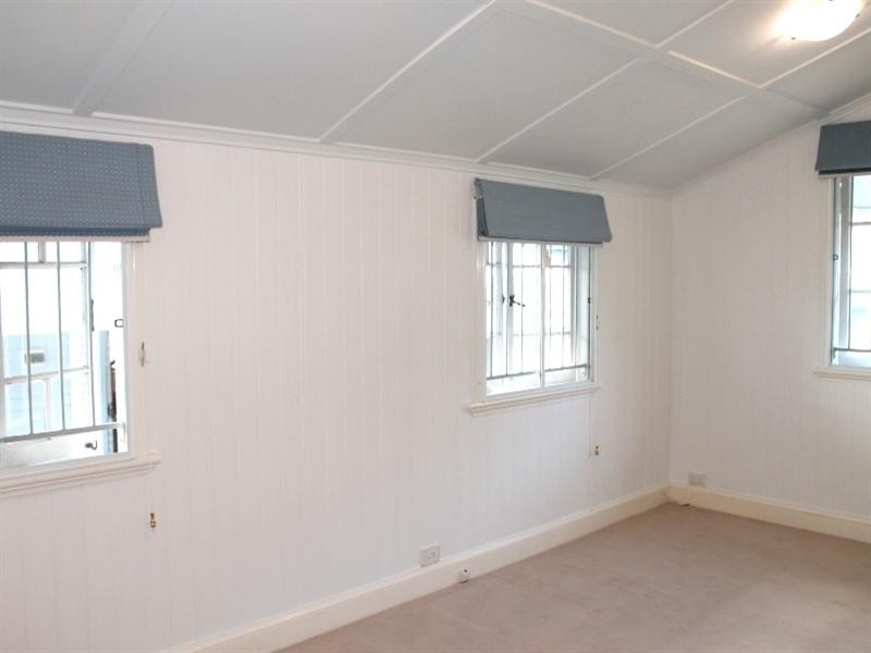 32 Hazelmere Parade, Sherwood QLD 4075