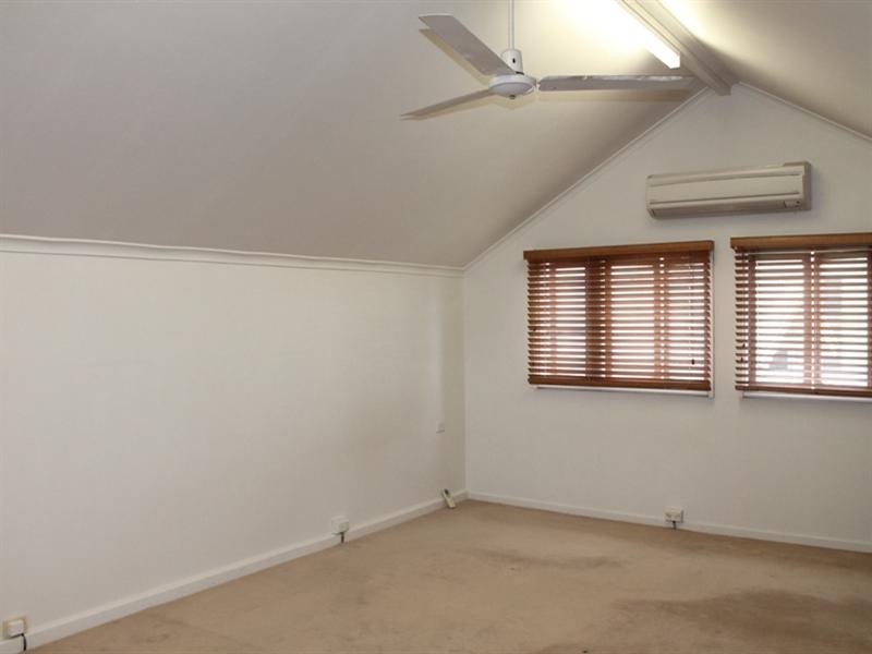 32 Hazelmere Parade, Sherwood QLD 4075