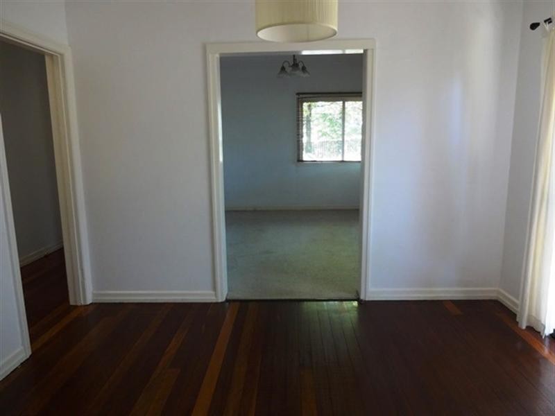 17 Seventeen Mile Rocks Road, Oxley QLD 4075