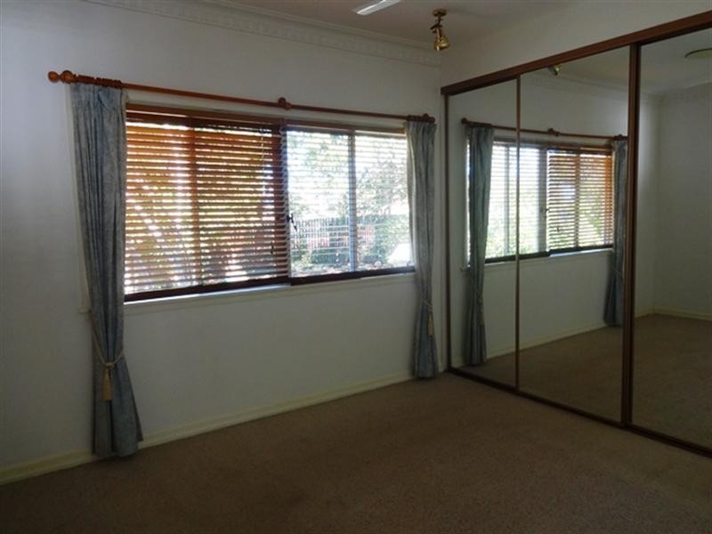 17 Seventeen Mile Rocks Road, Oxley QLD 4075