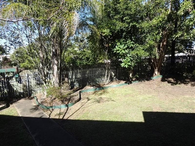 17 Seventeen Mile Rocks Road, Oxley QLD 4075