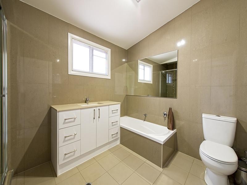 1 Turner Street, Sherwood QLD 4075