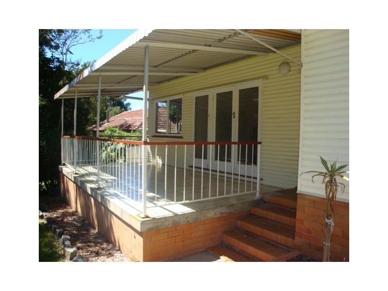 8 Bridge Street, Chelmer QLD 4068