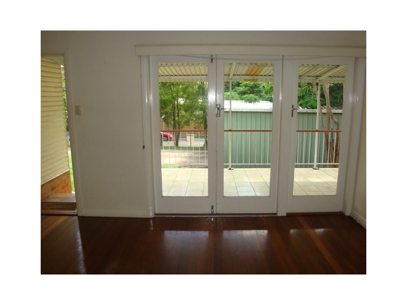 8 Bridge Street, Chelmer QLD 4068