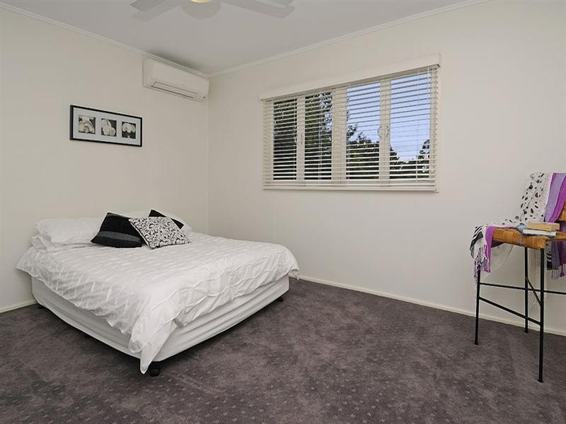 82 Thomas Street, Sherwood QLD 4075
