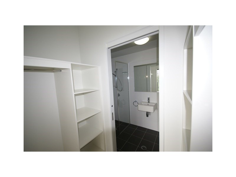 302/9 Allardyce Street, Graceville QLD 4075