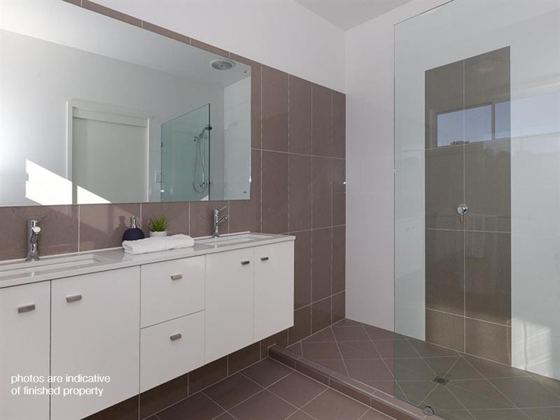 44 Central Avenue, Sherwood QLD 4075