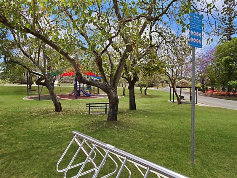 19 Orontes Road, Yeronga QLD 4104