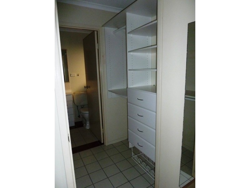 2 Vivian Street, Tennyson QLD 4105