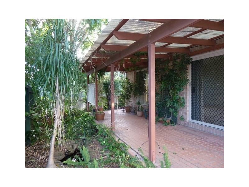 2 Vivian Street, Tennyson QLD 4105