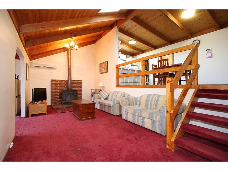 27 Deans Road, Upwey VIC 3158