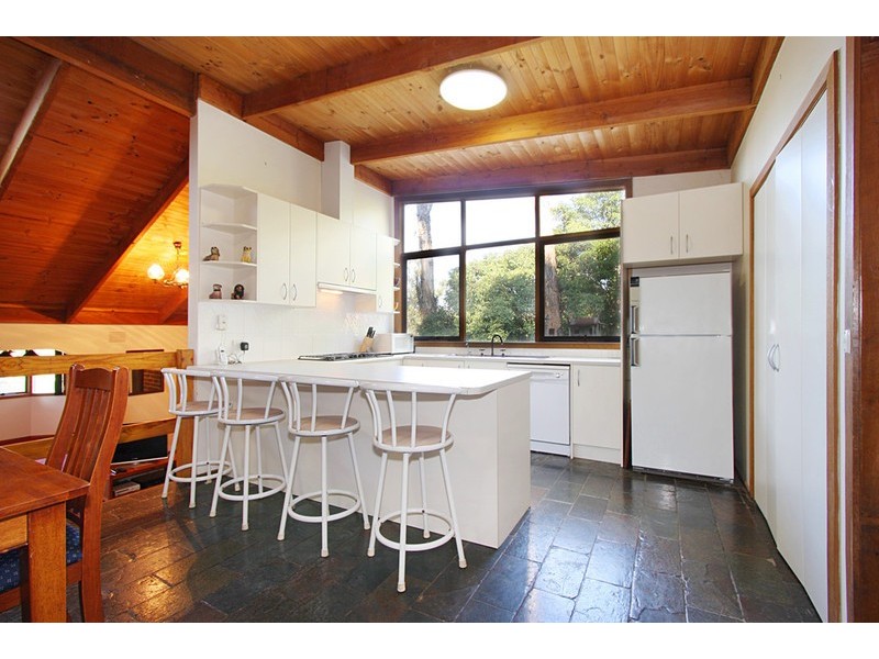 27 Deans Road, Upwey VIC 3158