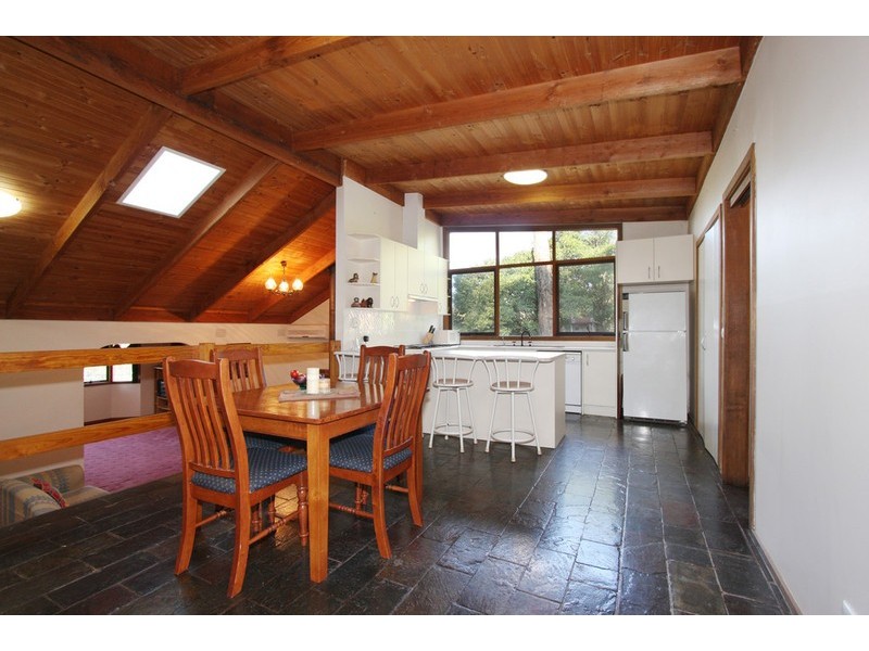 27 Deans Road, Upwey VIC 3158