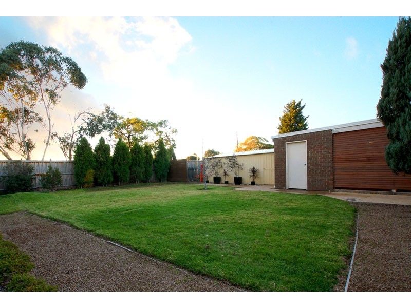 63 Bellfield Drive, Lysterfield VIC 3156