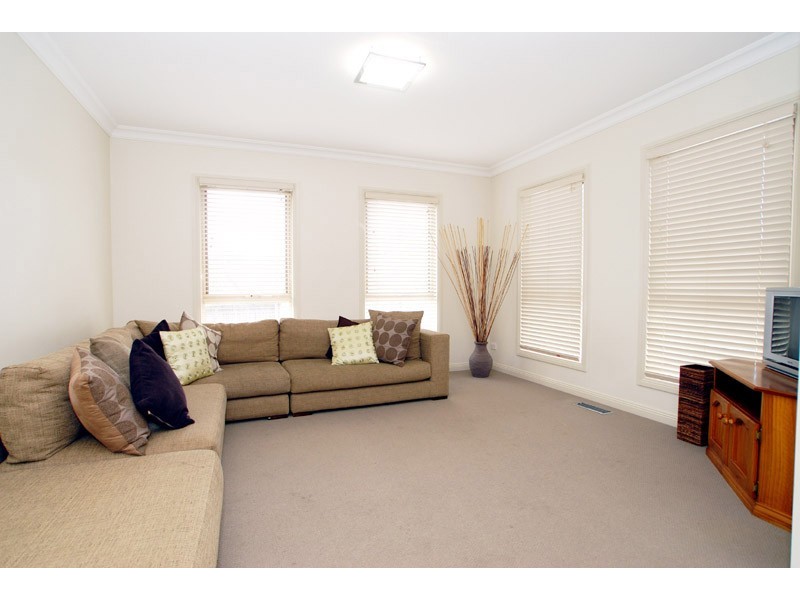 25 Johnson Drive, Ferntree Gully VIC 3156